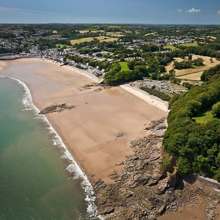 Footprints-Comfortable And Modern One Bedroom Apartment - Walking Distance To The Pretty Harbour Saundersfoot Exterior photo