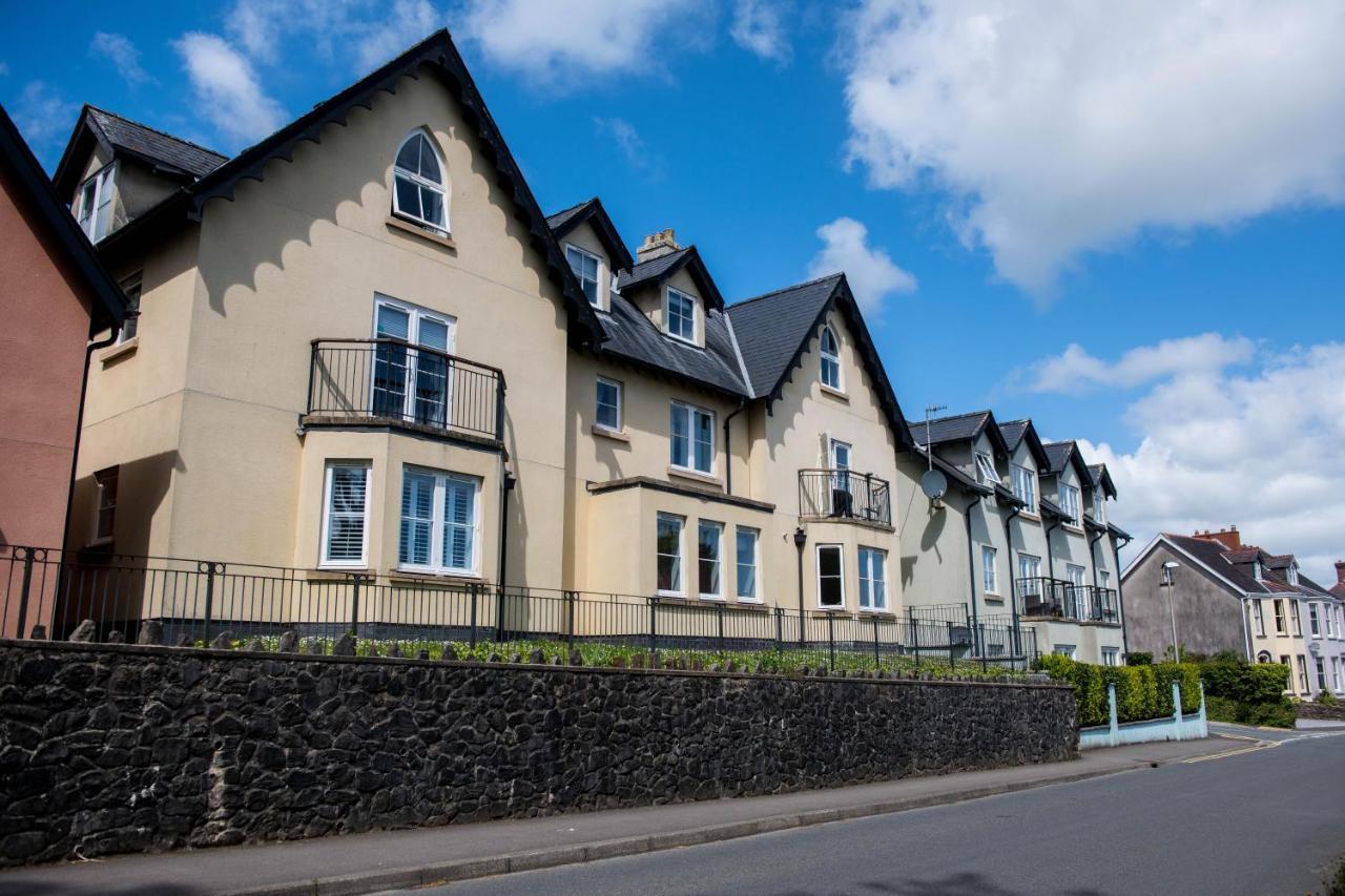 Footprints-Comfortable And Modern One Bedroom Apartment - Walking Distance To The Pretty Harbour Saundersfoot Exterior photo