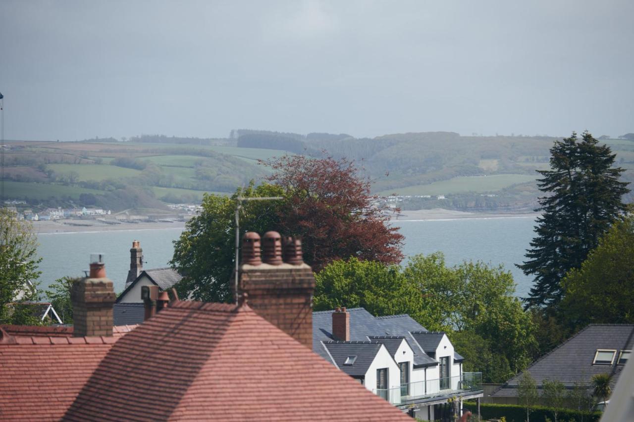 Footprints-Comfortable And Modern One Bedroom Apartment - Walking Distance To The Pretty Harbour Saundersfoot Exterior photo